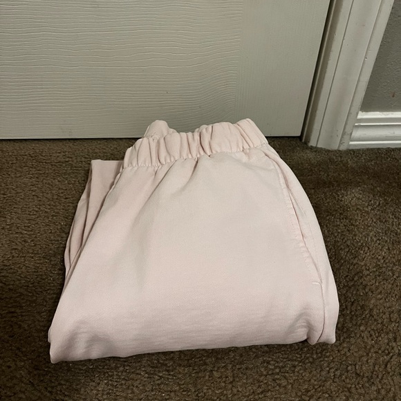 Brandy Melville Pants - ROSA SWEATPANTS BABY PINK!